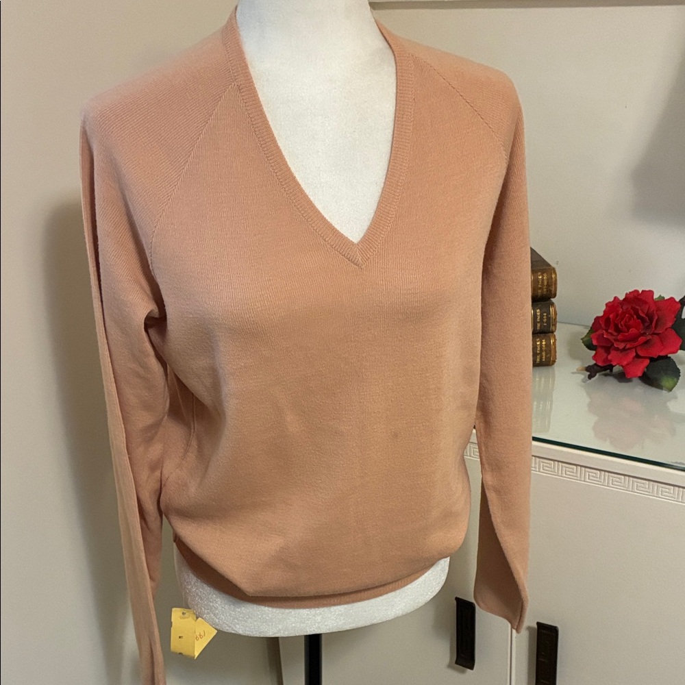 Vintage V-Neck Peach Sweater Wool Blend size M NWT
